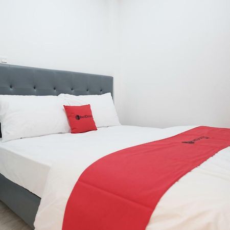 Reddoorz Near Taman Palem Hotel Jakarta Exterior photo